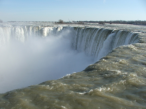 Niagara Falls Water Volume is Lower at Night | Broken Secrets